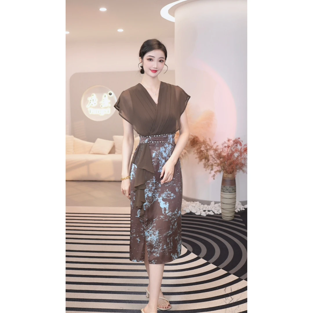 唐熹2025夏季新款【ZM-X861】复古通勤显瘦设计感V领收腰连衣裙女