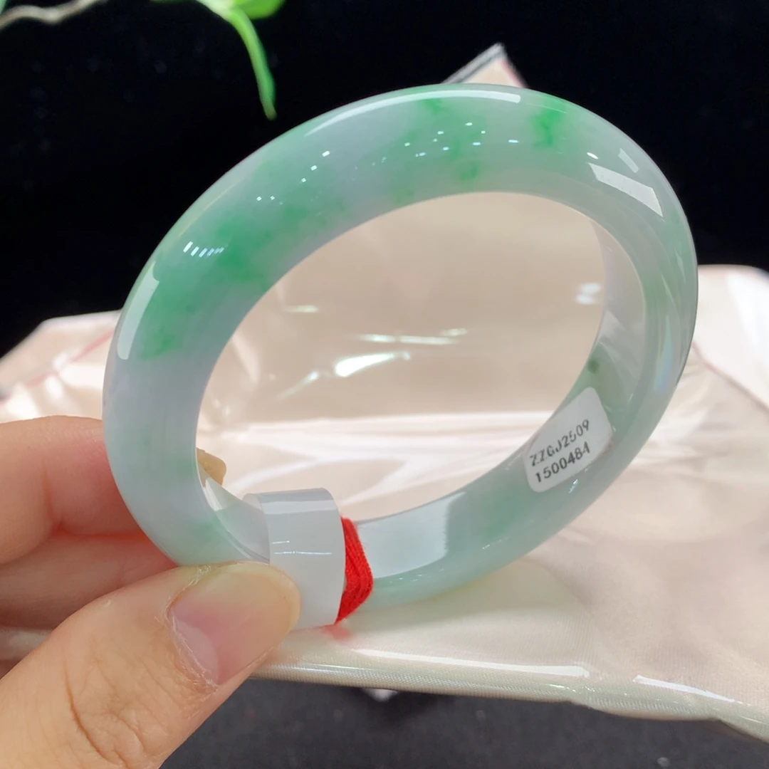 翡翠未镶嵌手镯0484