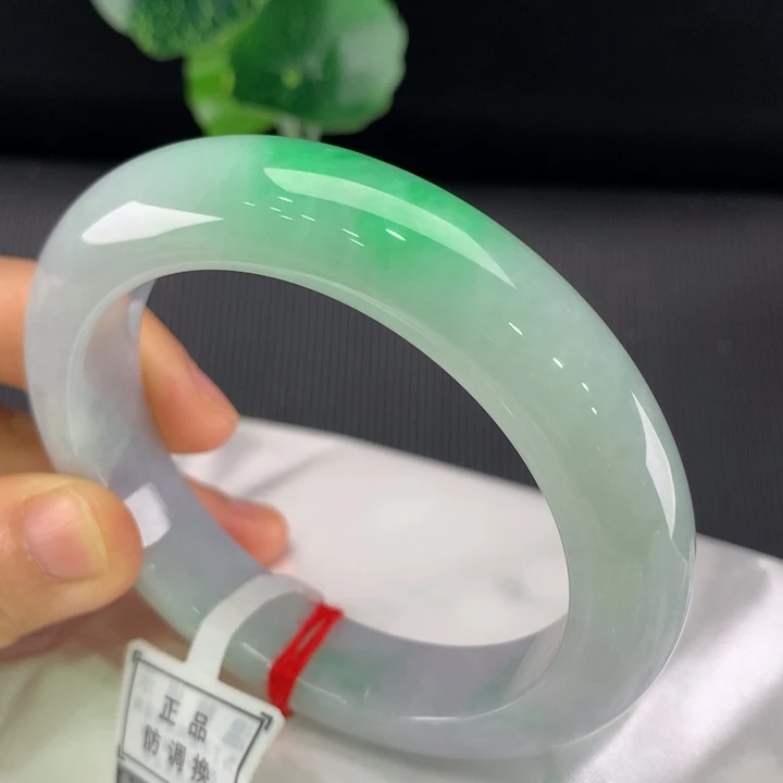 翡翠未镶嵌手镯正圈58