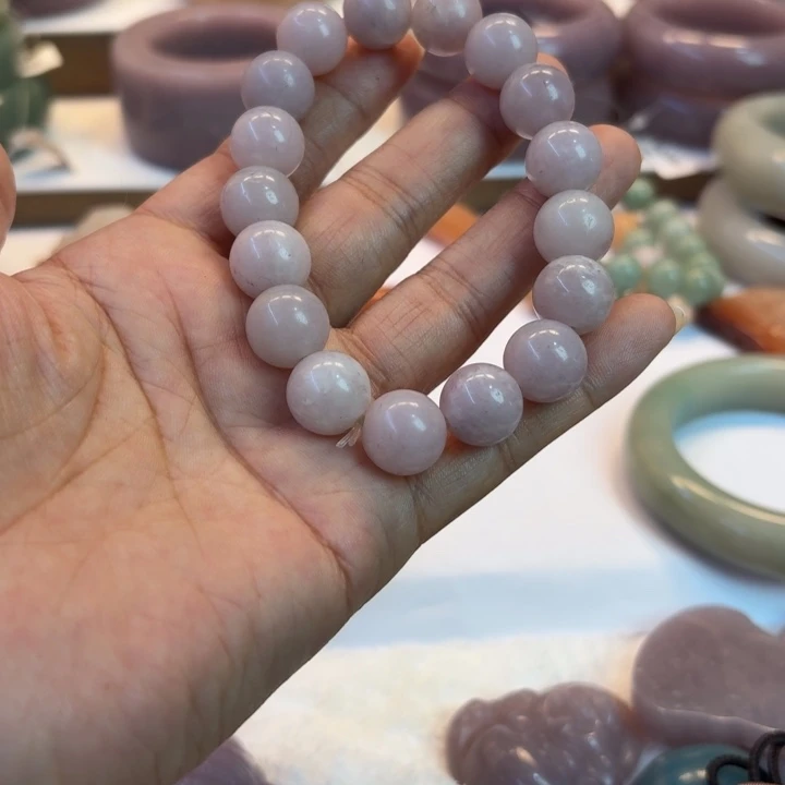 石英岩玉未镶嵌手镯