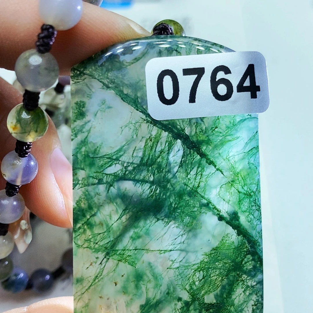 未镶嵌颈饰玛瑙/玉髓囡*?