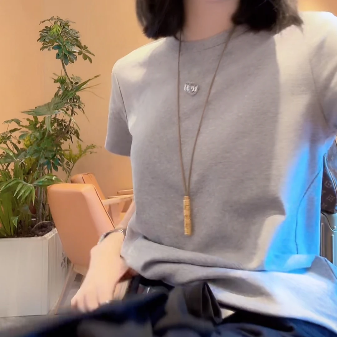 设计感后背小字母百搭短袖T恤女2025早秋新款纯色圆领打底上衣