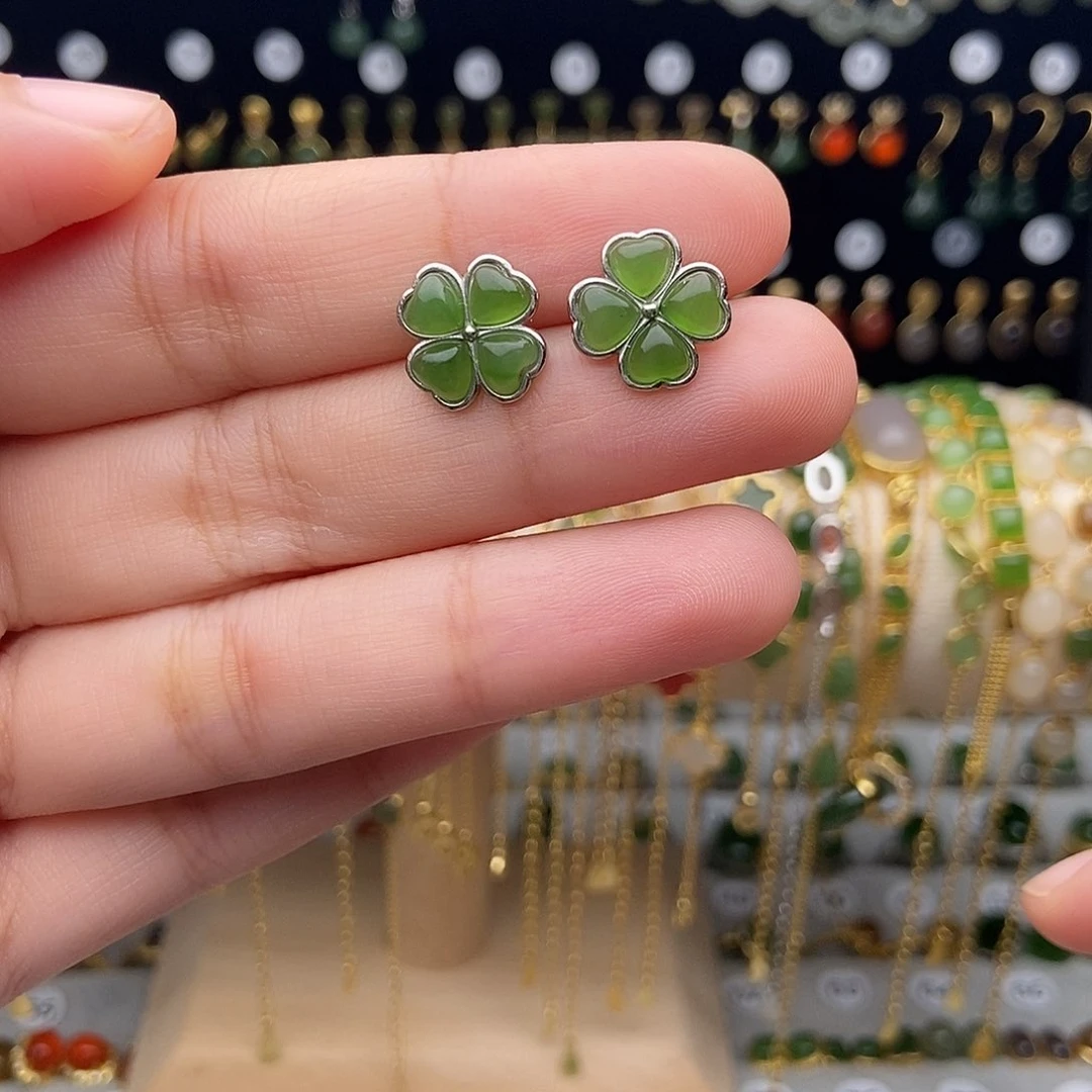 和田玉未镶嵌耳饰