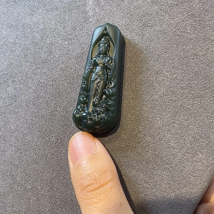 颈饰未镶嵌和田玉观音
