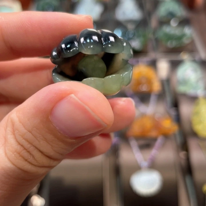 蛇纹石玉未镶嵌吊坠(赠链)