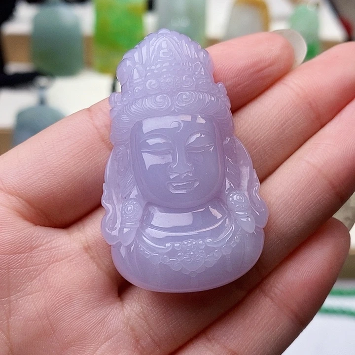 颈饰未镶嵌翡翠阳****。翡翠