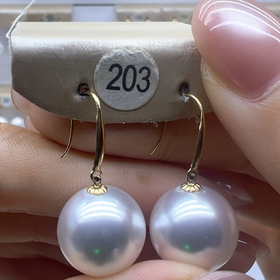 18K金镶嵌淡水珍珠耳饰