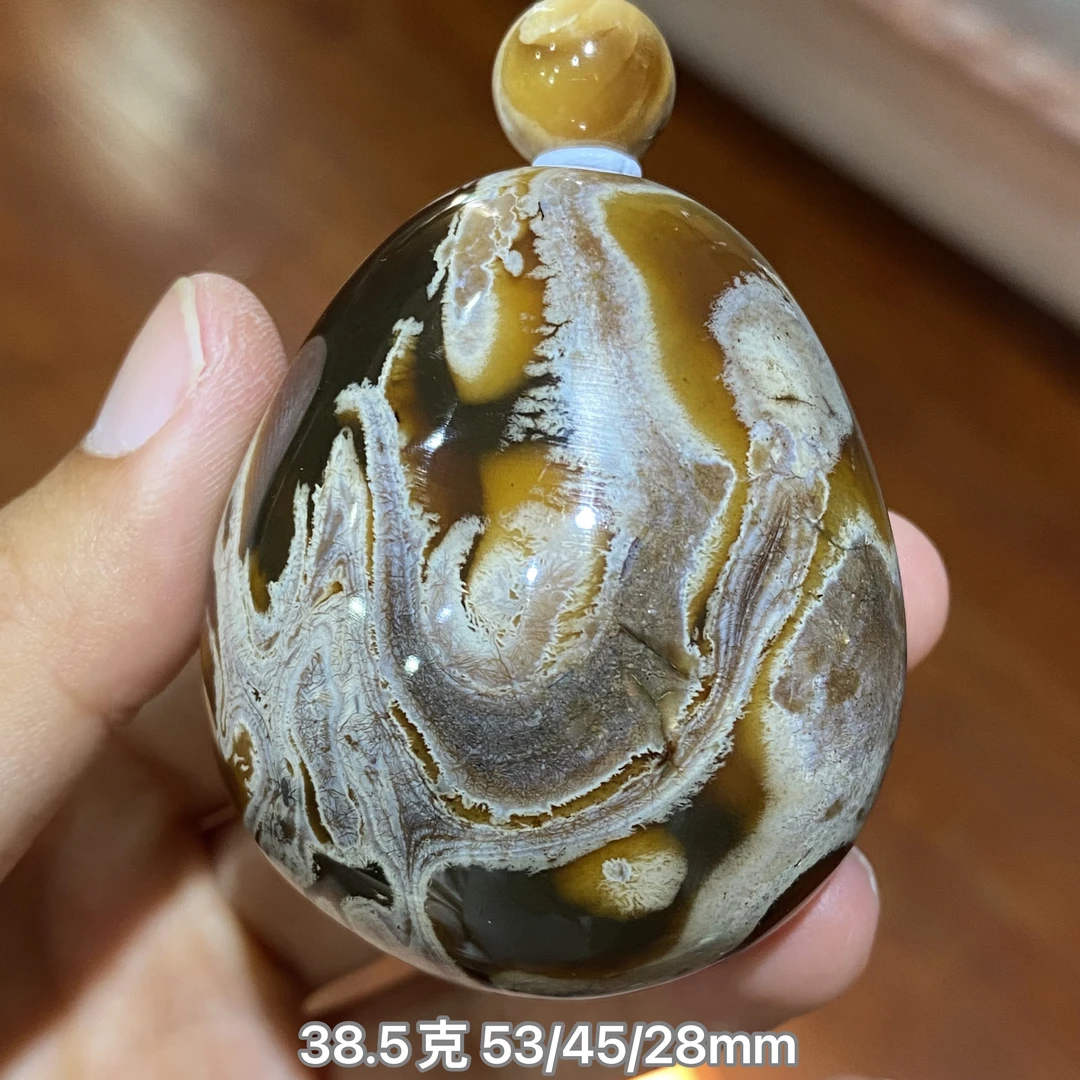 【小伊琥珀】38.5克色标级青花瓷鬼脸妖花溶洞吊坠