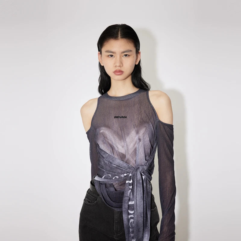 REVAN芮范专柜同款印花辣妹风露肩网纱上衣RM30801105