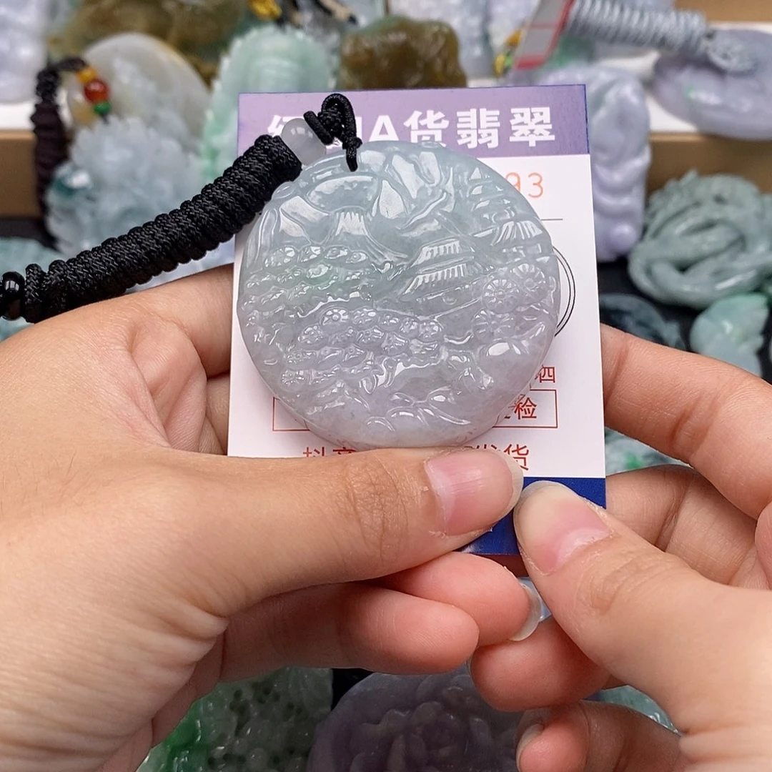 吊坠(不含链)未镶嵌翡翠