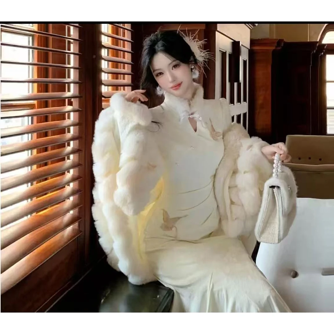 【小满推荐】轻奢纯色氛围感加厚斗篷慵懒风外套毛毛披肩828