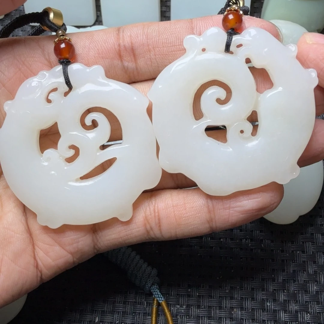 未镶嵌和田玉挂件