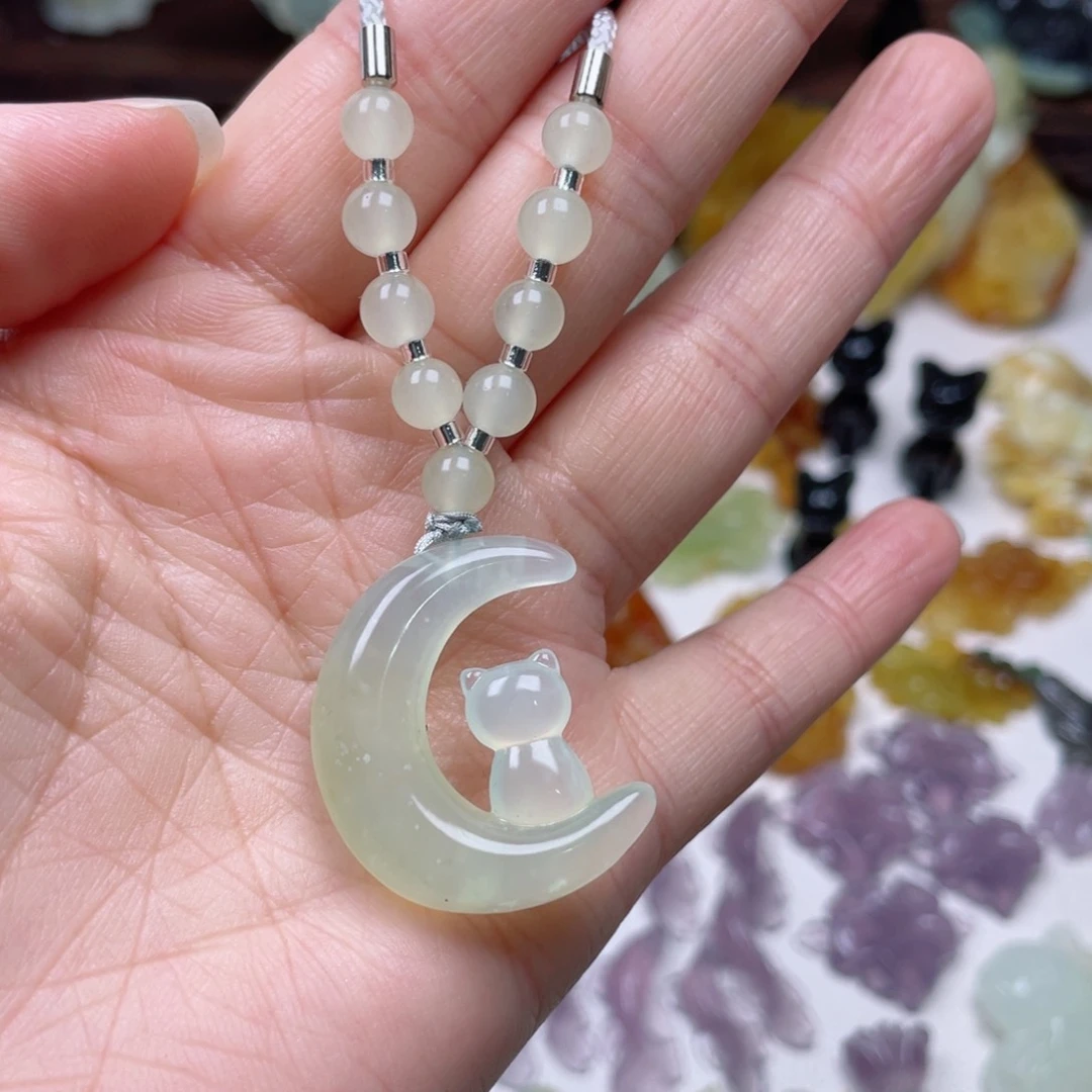 蛇纹石玉颈饰未镶嵌