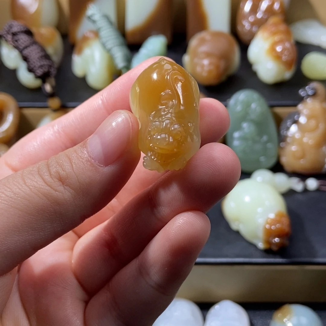 南***往和田玉未镶嵌吊坠(不含链)