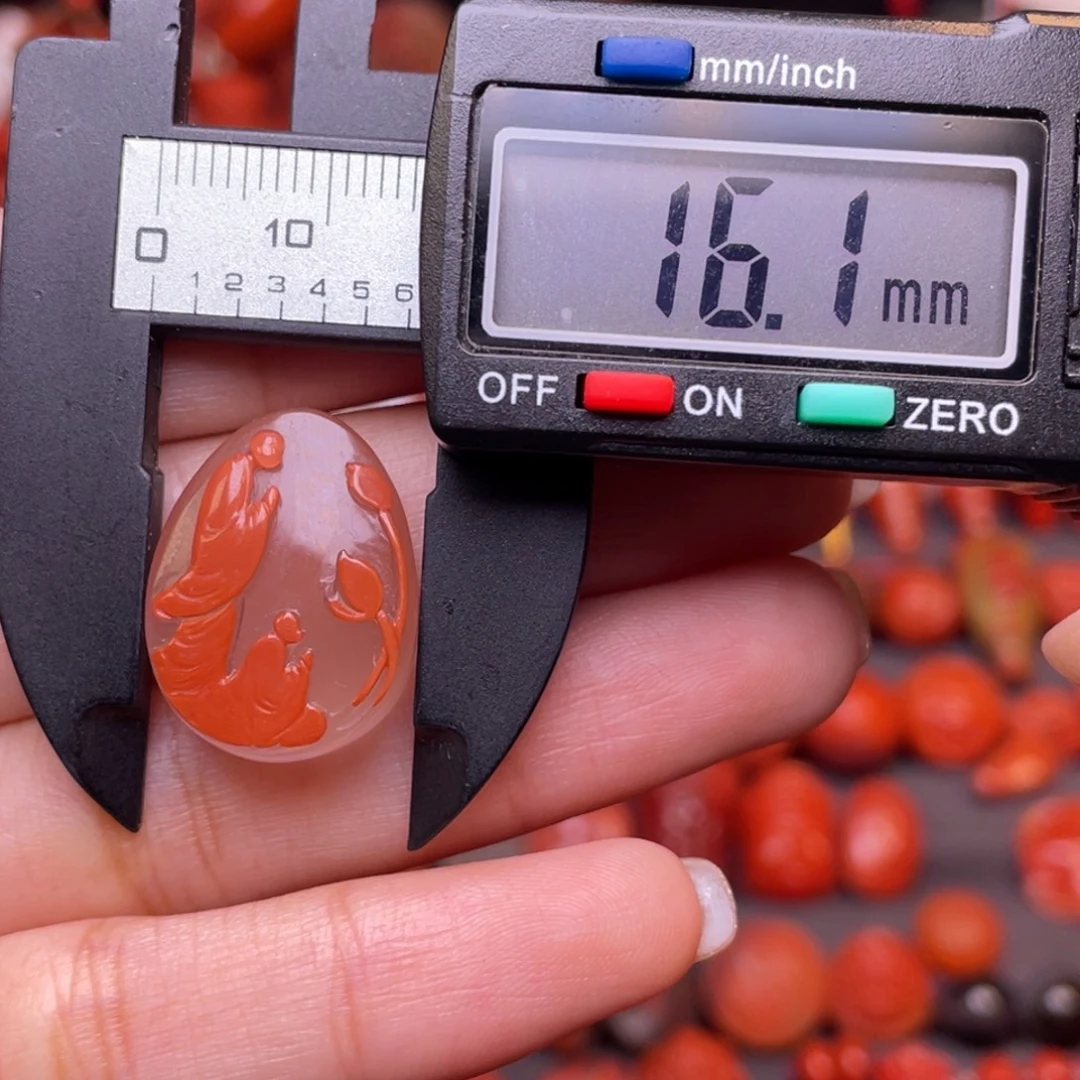 南红玛瑙配饰未镶嵌高冰俏色巧雕无相佛 未打孔