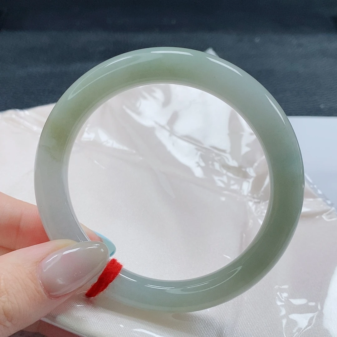 【闪购商品】未镶嵌手镯（圆镯）翡翠466号