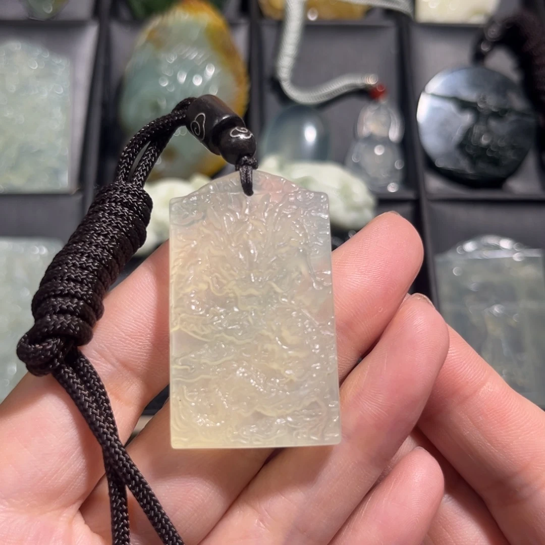 蛇纹石玉未镶嵌吊坠(不含链)