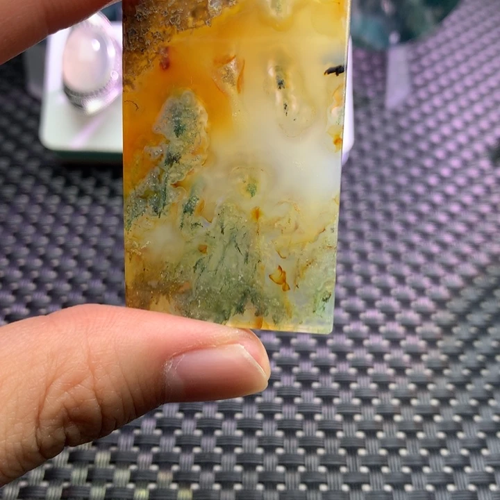 上***守玛瑙/玉髓未镶嵌颈饰