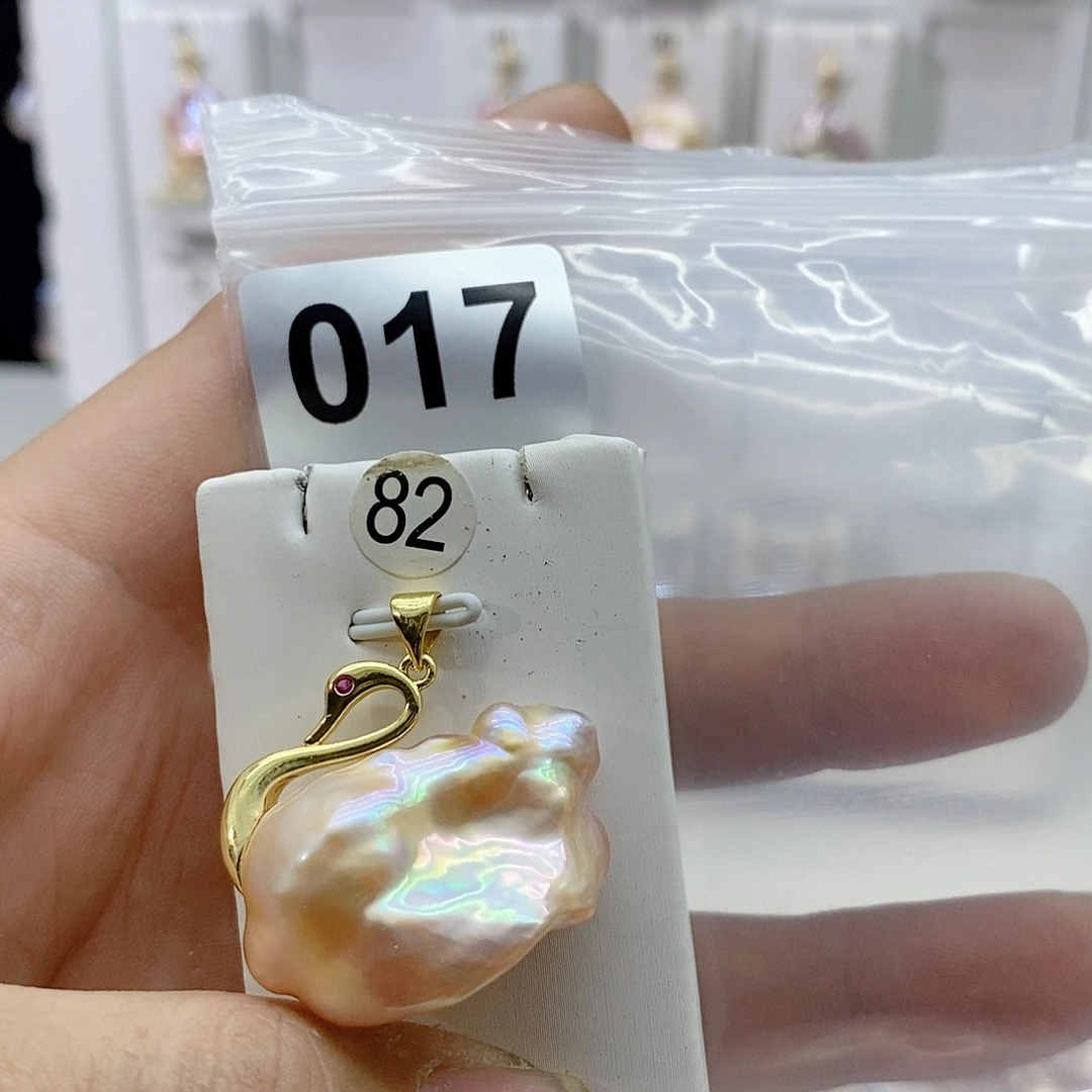 淡水珍珠颈饰合金