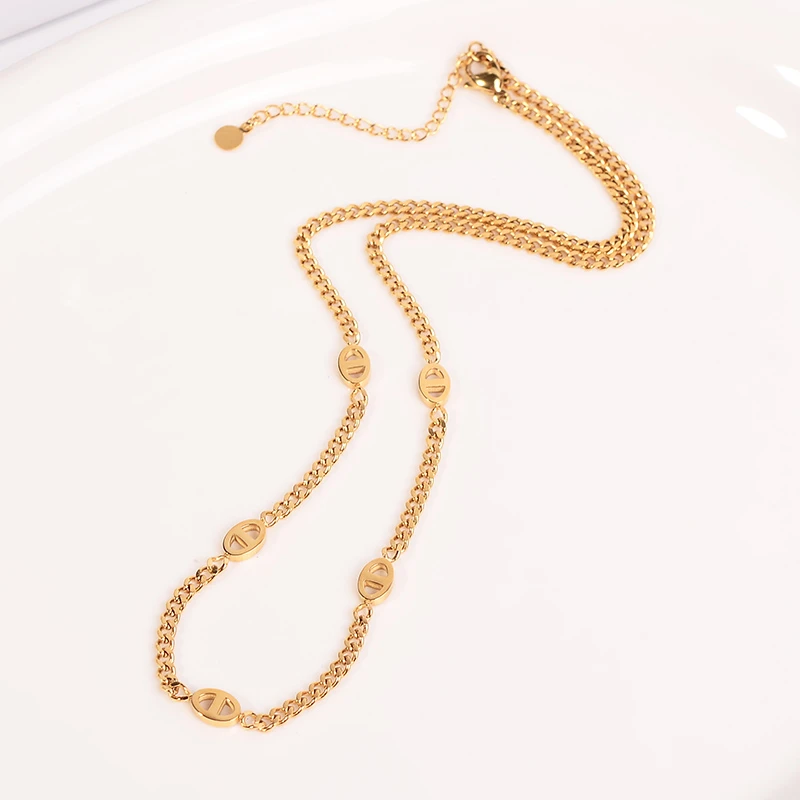 钛钢项链 小众设计猪鼻子项链女简约百搭高级感金色锁骨链配饰品