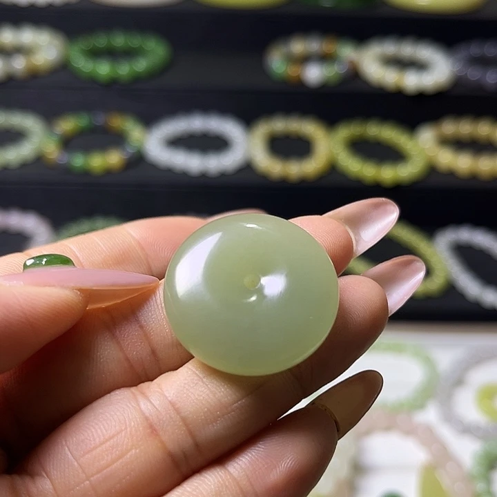 和田玉未镶嵌吊坠(不含链)