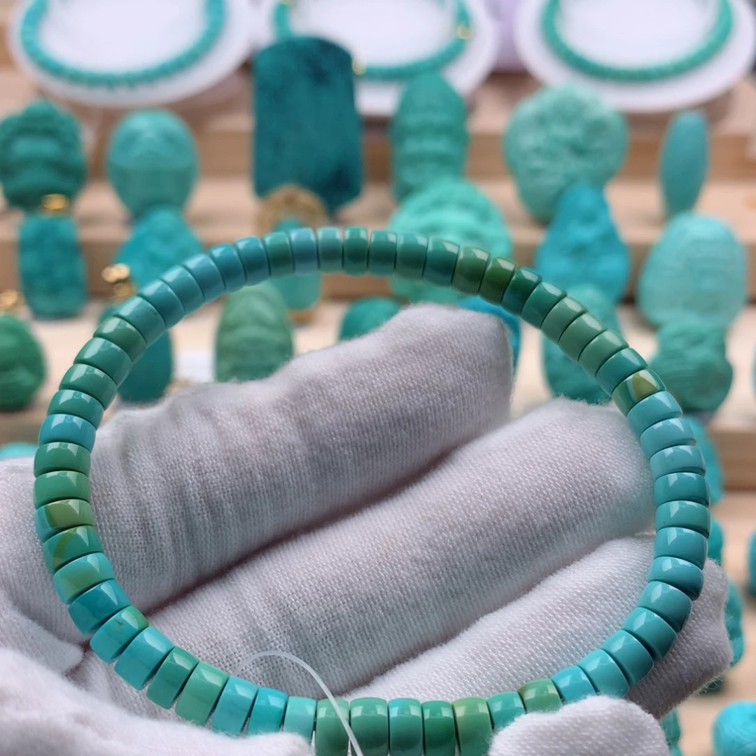 绿松石配饰未镶嵌