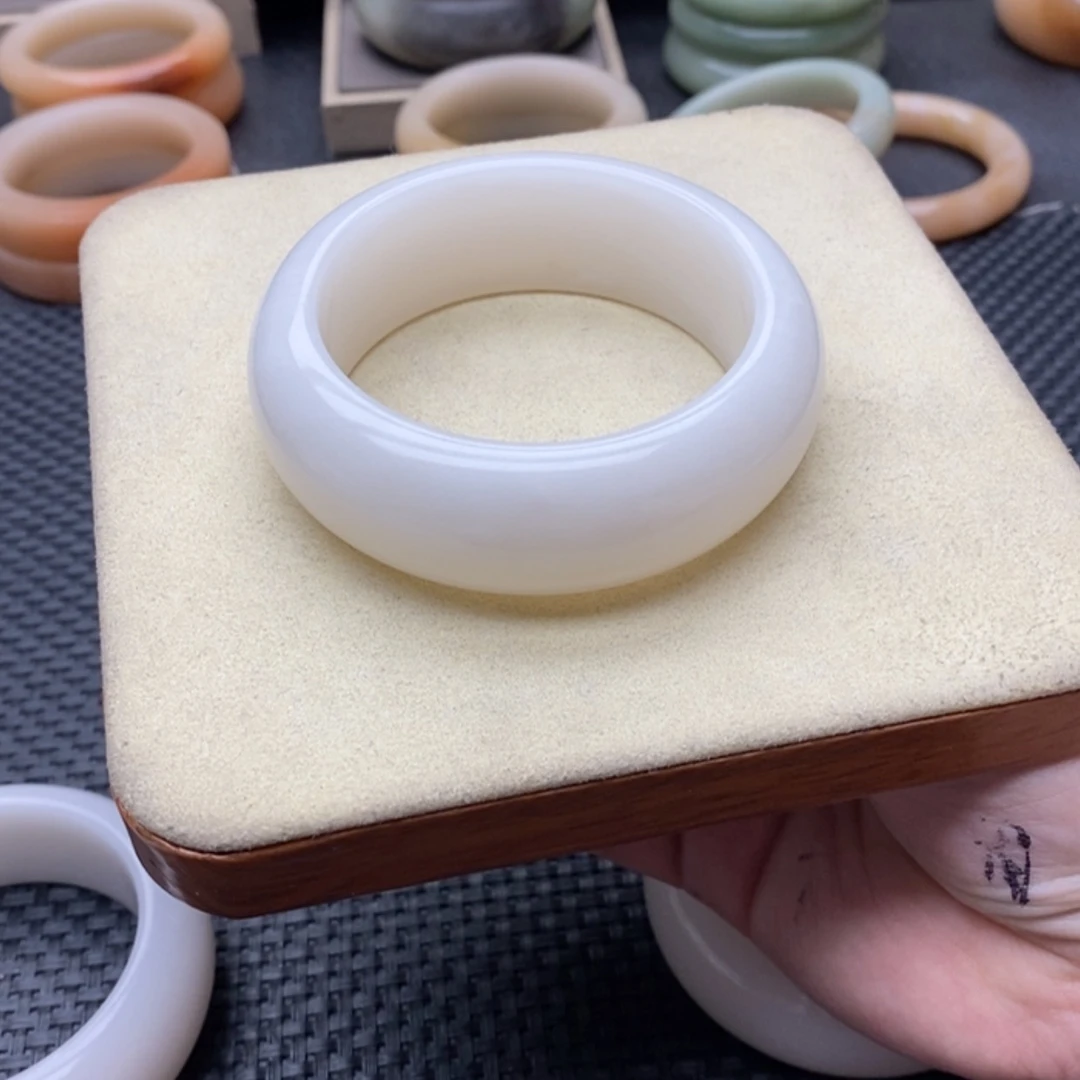 【闪购商品】石英质玉规格未镶嵌