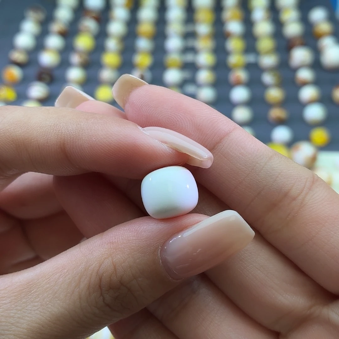 琥珀未镶嵌裸石12.2*10.7