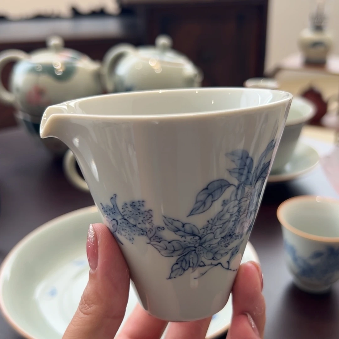 茶具等产品的生产和销售为一体的