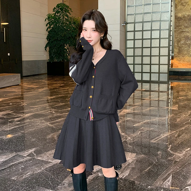 【奢姿】2025年冬季新款大码女装韩版两件套胖妹妹开衫半裙套装