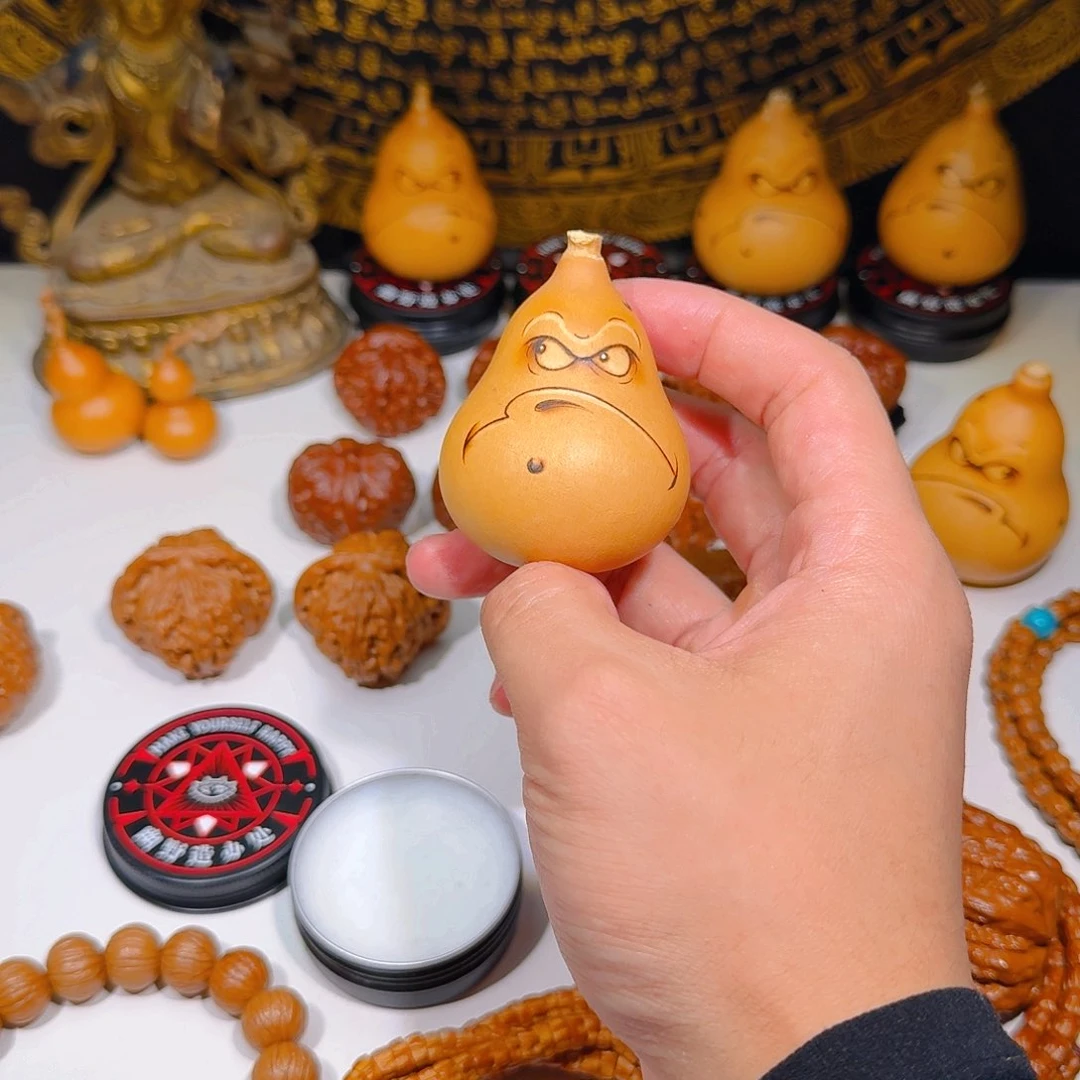 文玩核桃吊坠抵***宇生气的窝瓜