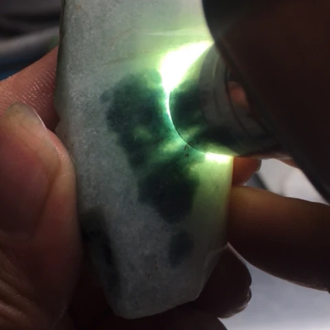 翡翠散珠天然翡翠吊坠定制