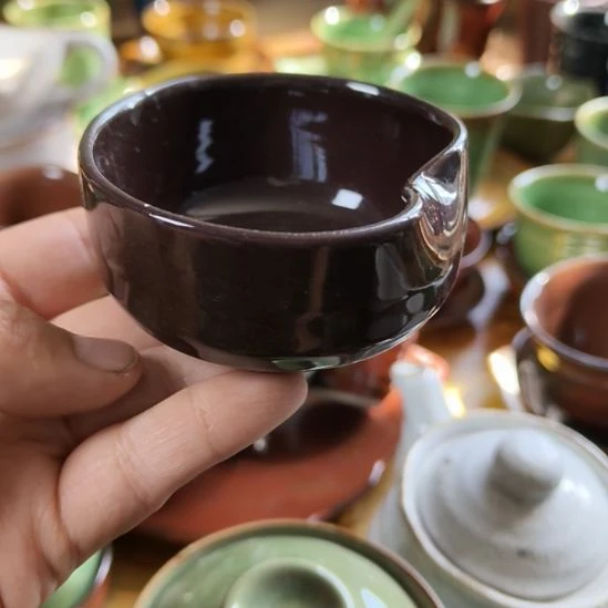淡***颜瓷片磁州窑五厂盘碗壶杯