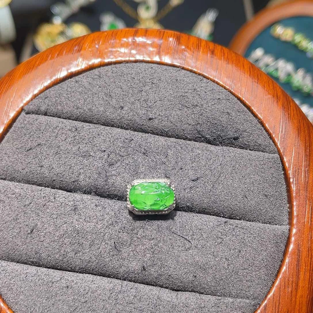 ****末翡翠银S925镶嵌颈饰