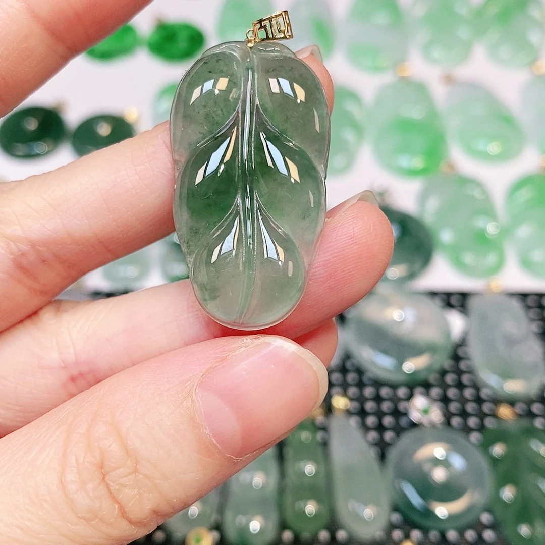 翡翠吊坠(不含链)18K金镶嵌