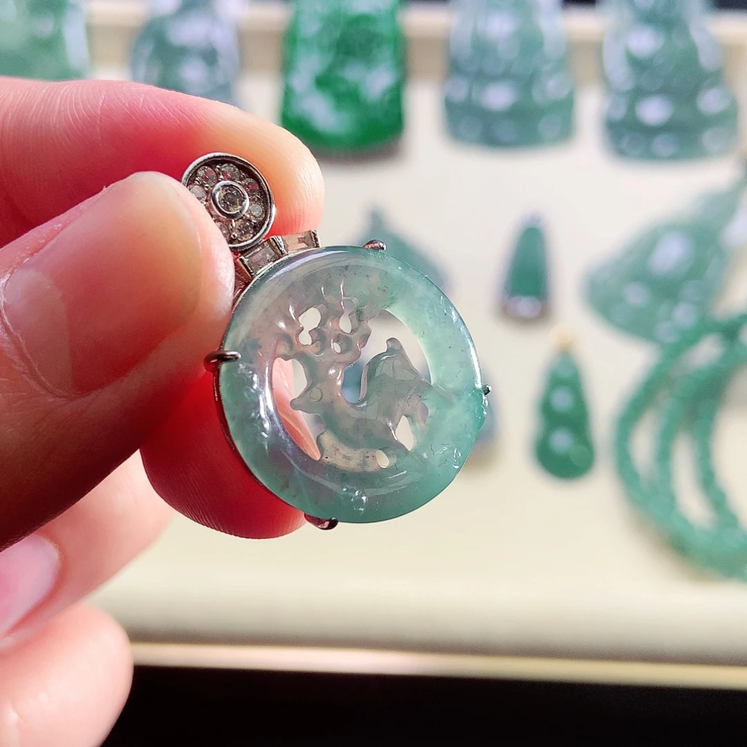 【闪购商品】翡翠颈饰未镶嵌天然