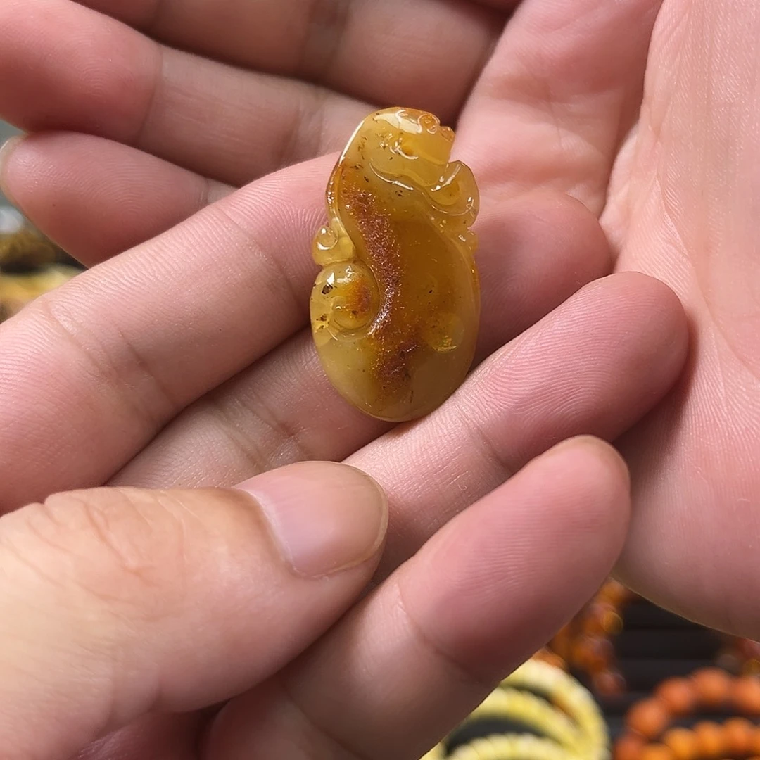 未镶嵌琥珀裸石琥珀