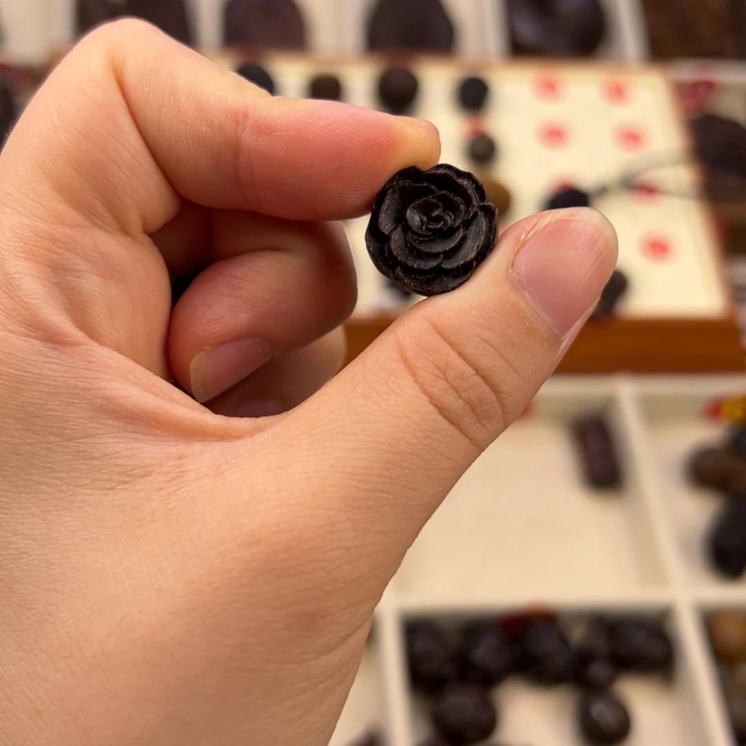 海南玫瑰随行脖挂