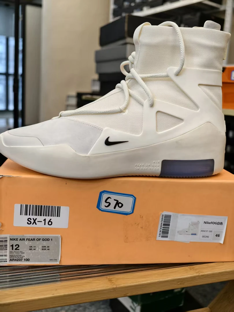 nike fog 白色 全新原盒 46码 11.18 孙 S70