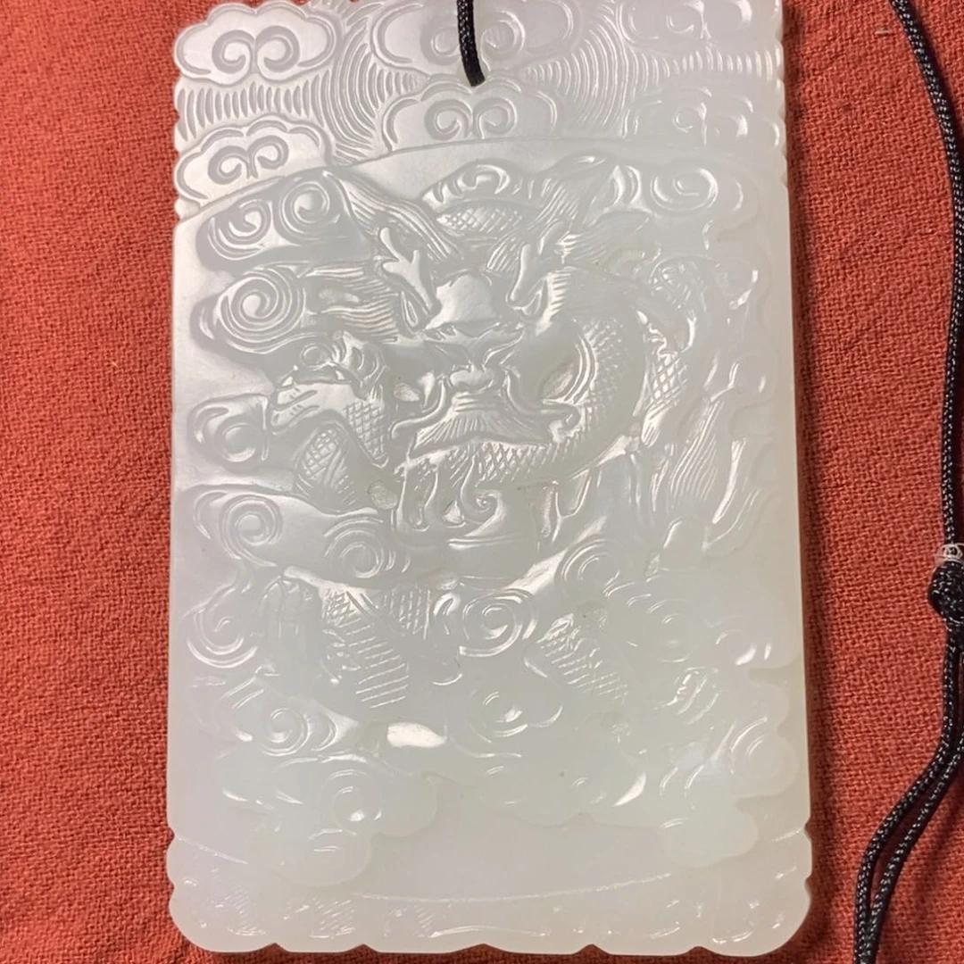 颈饰未镶嵌和田玉龙****仔