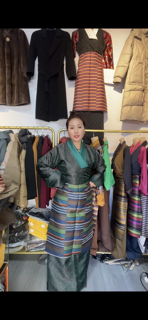 高档章嘎民族风传统衬衫三件套舒适保暖西藏服女款