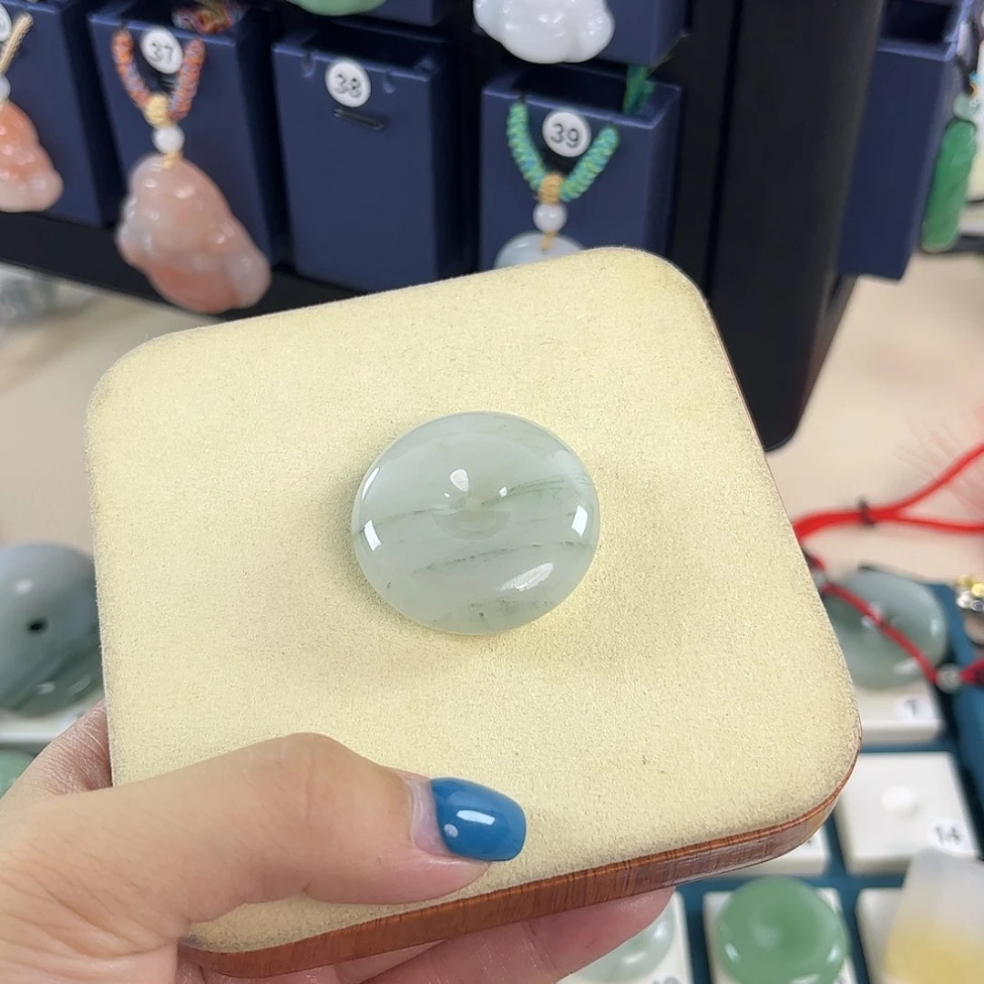 石英质玉未镶嵌吊坠(赠链)