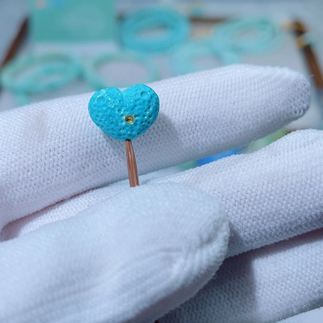 绿松石未镶嵌珠宝奇石