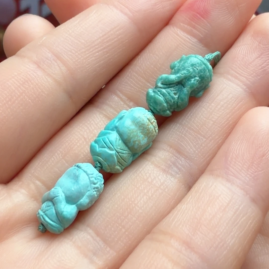 绿松石未镶嵌颈饰