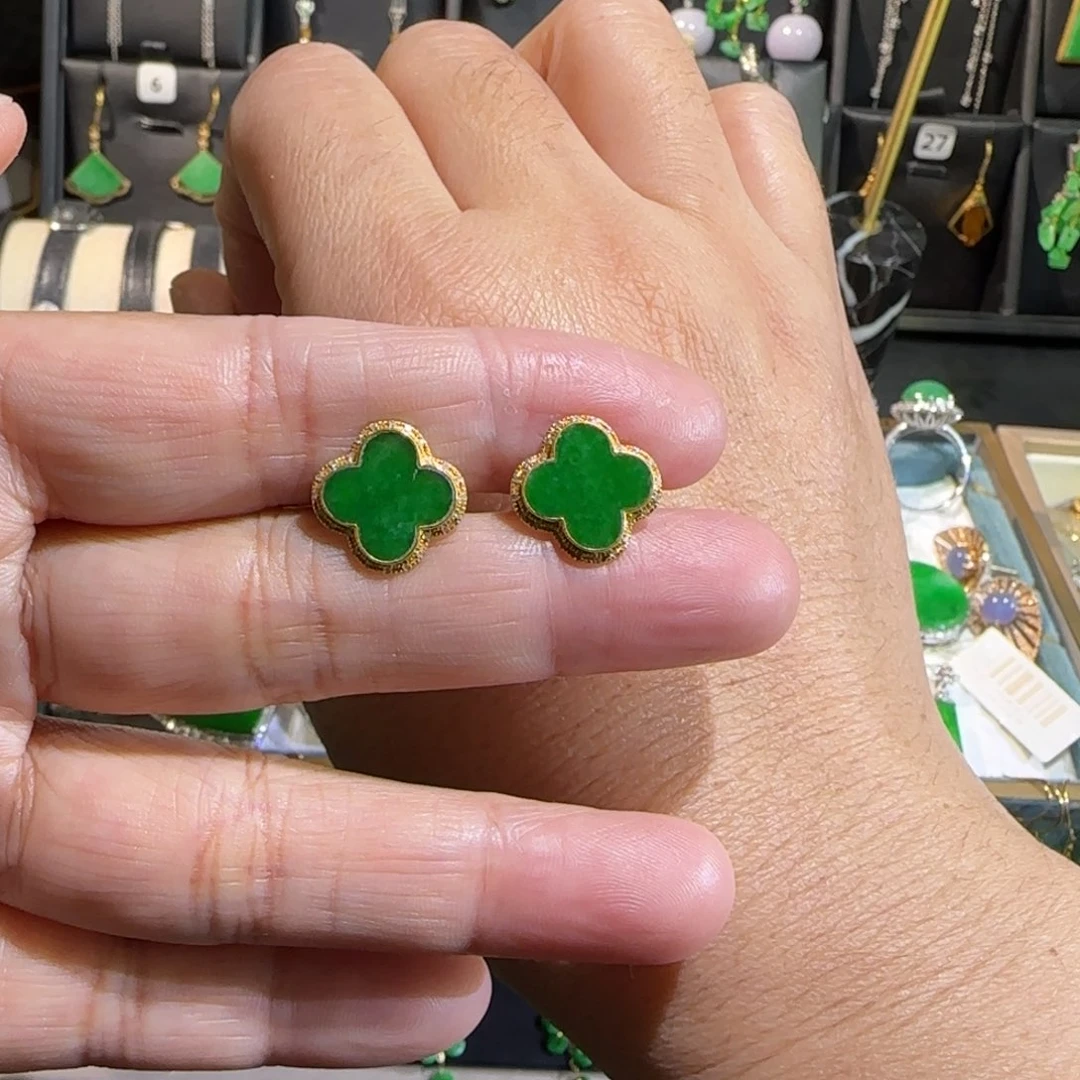 翡翠18K金镶嵌颈饰耳包