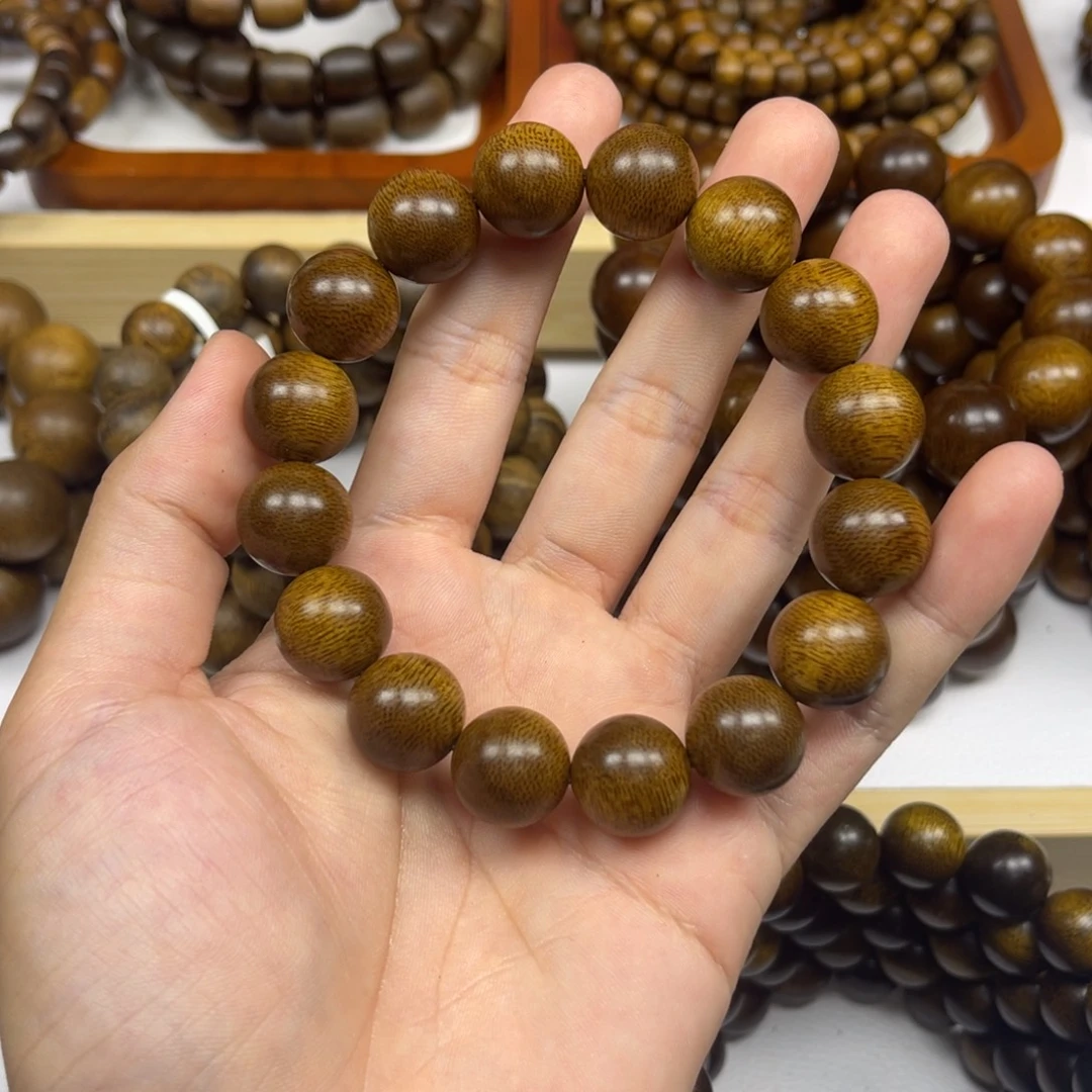 J***。手串沉香越南芽庄黄棋楠1.4