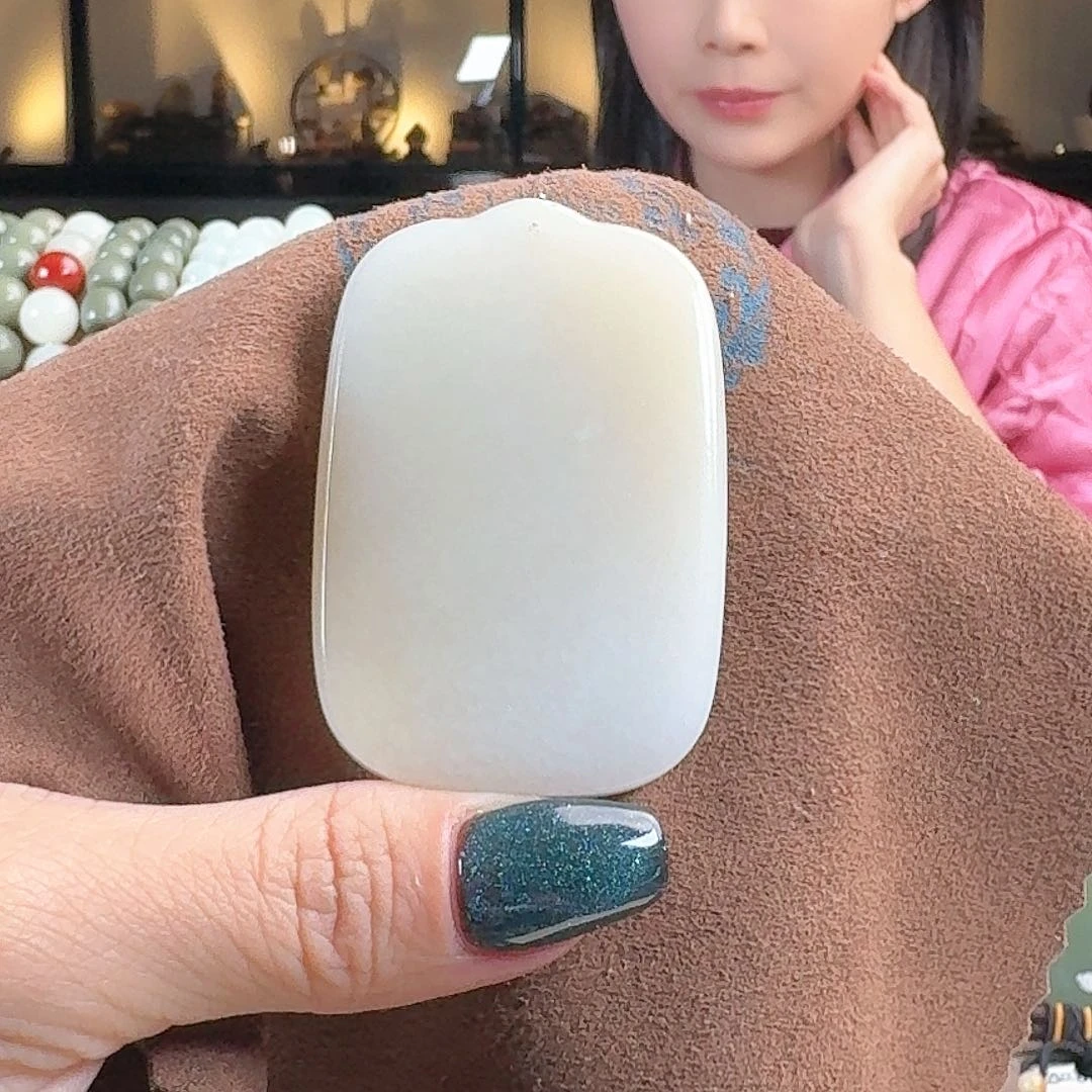 和田玉手串未镶嵌糖白无事牌