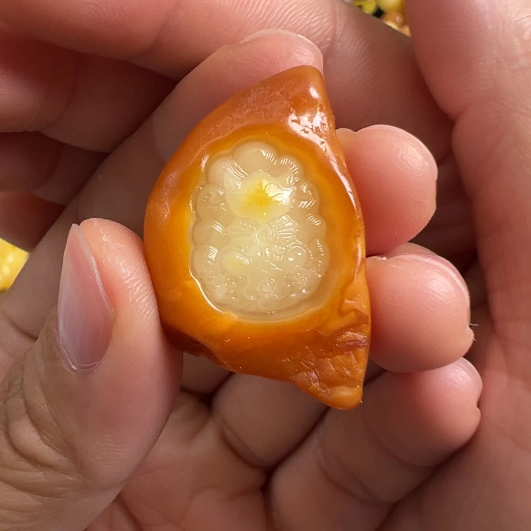 蜜蜡未镶嵌裸石蜜蜡