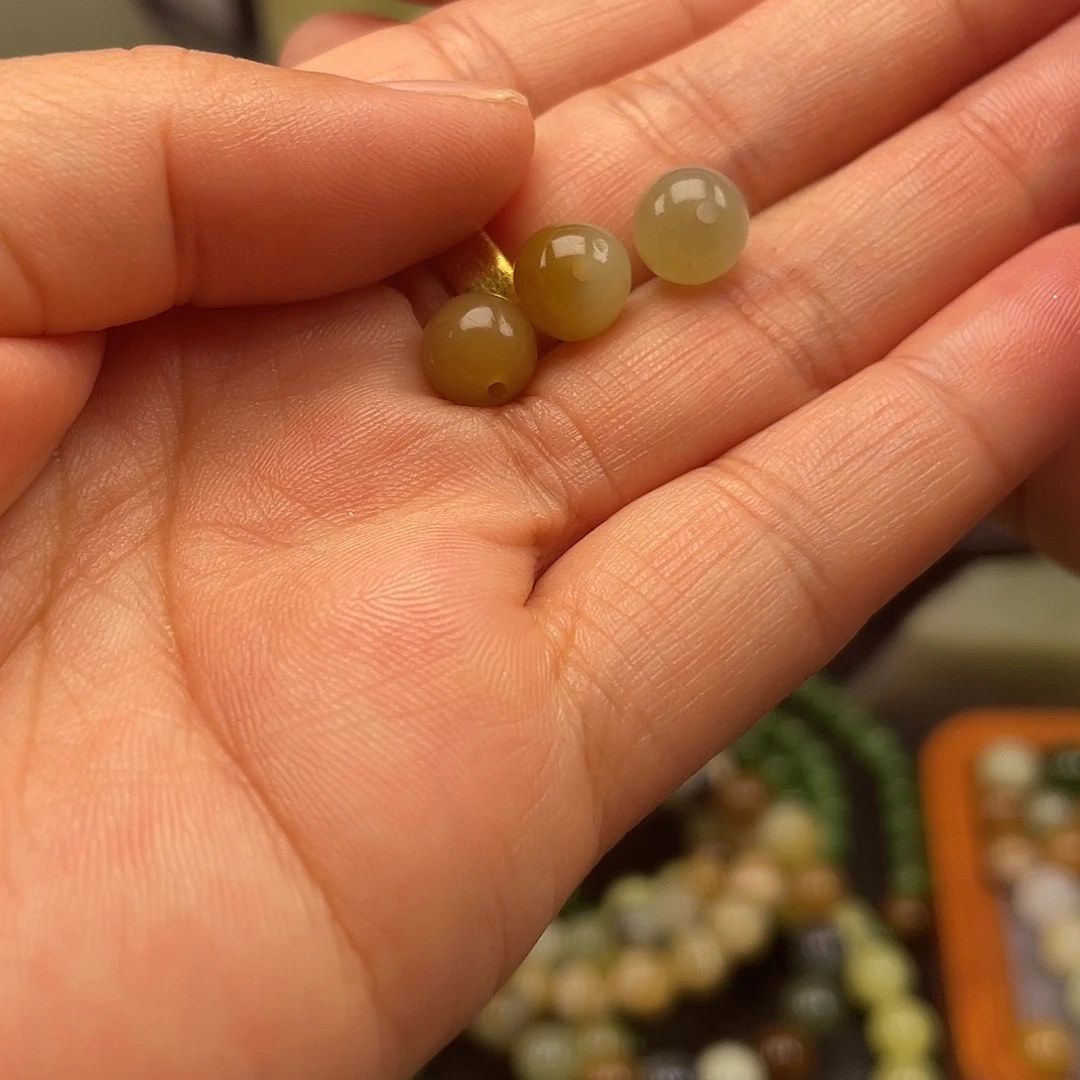 ****赵和田玉（糖玉）未镶嵌挂件