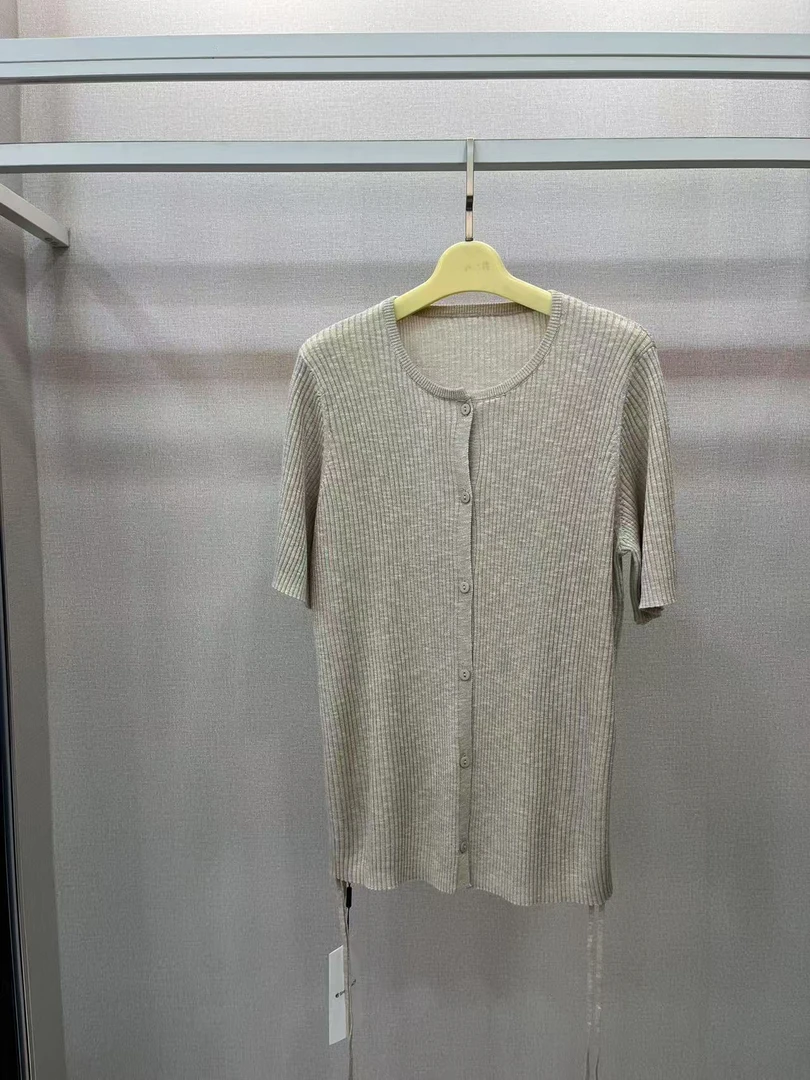 水淼2025春夏新品毛织开衫0556
